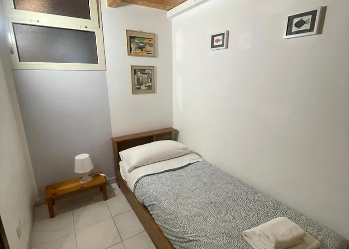 Caracalla Two Bedroom Appartement *